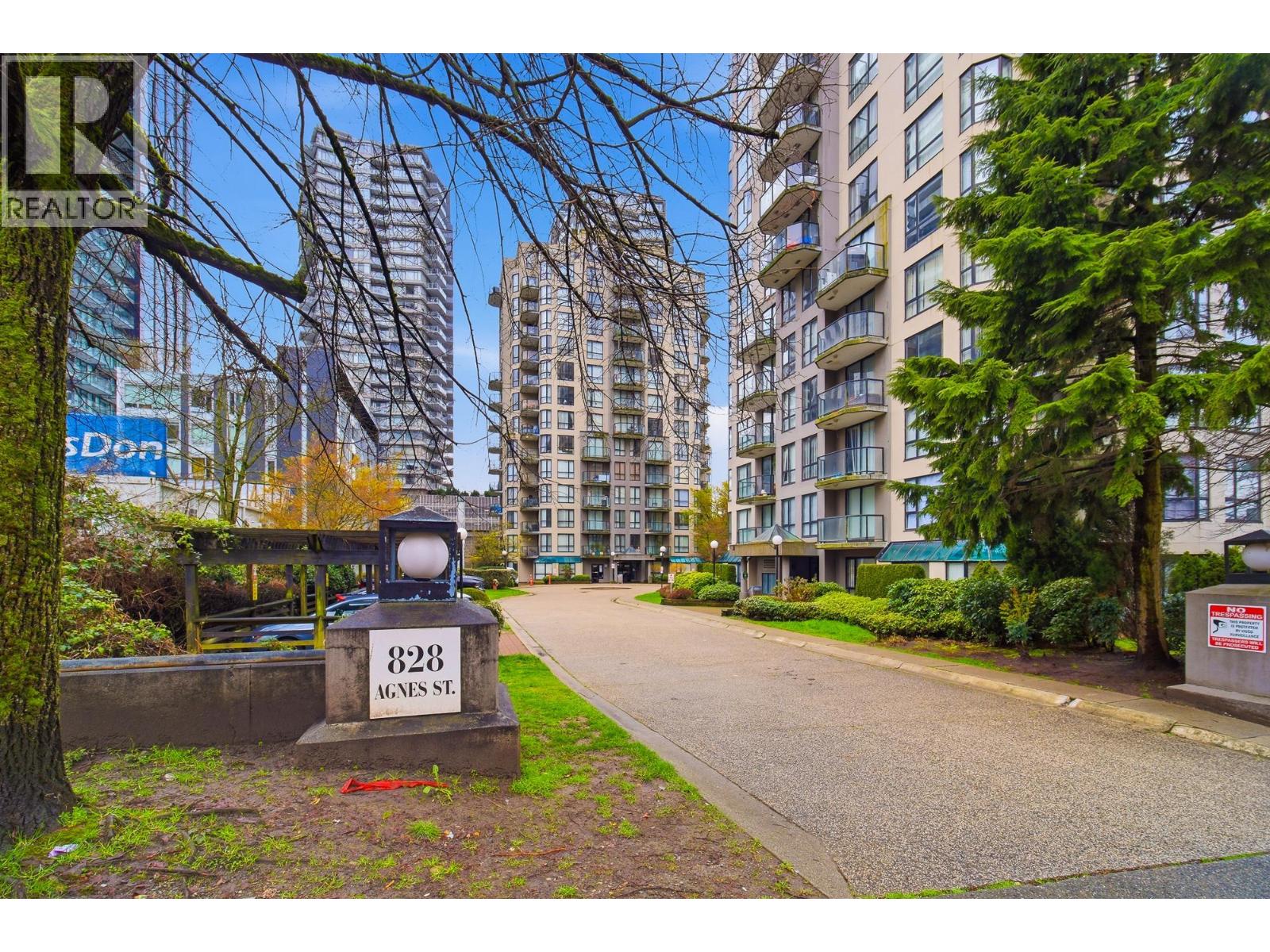 603 828 AGNES STREET, New Westminster