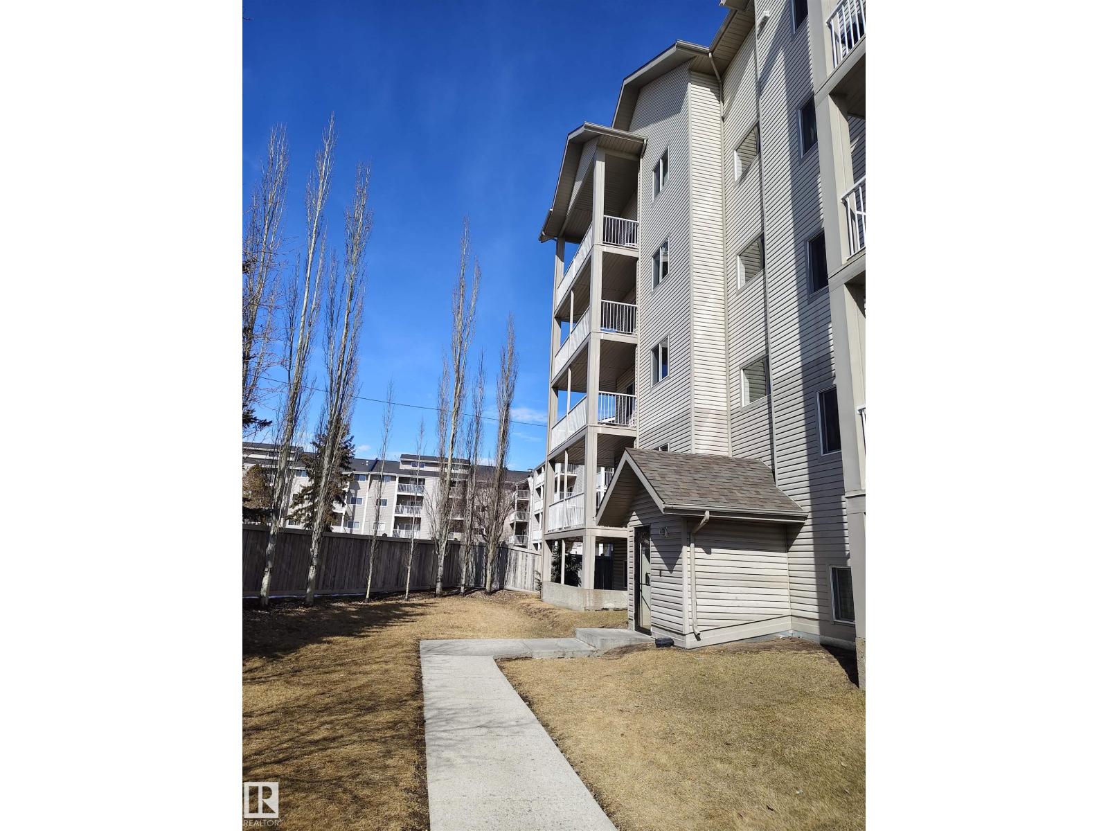 #209 7511 171 ST NW NW - 4