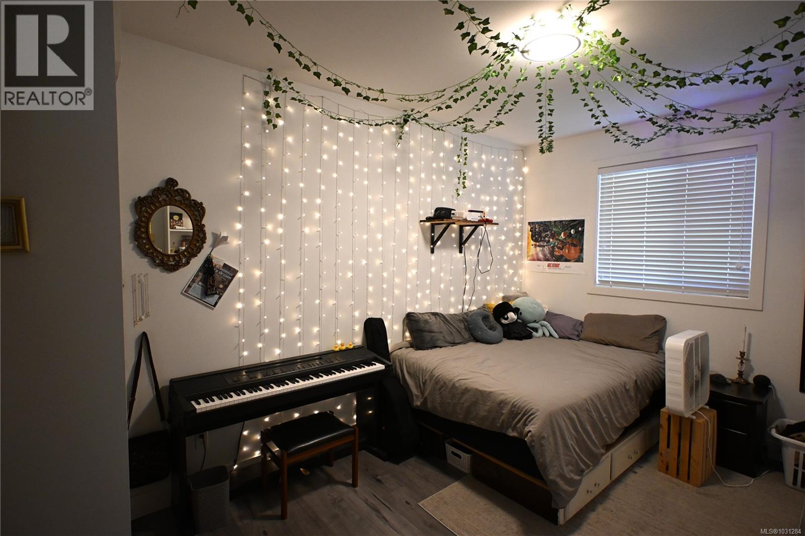 1656 Roberta Rd S, Nanaimo