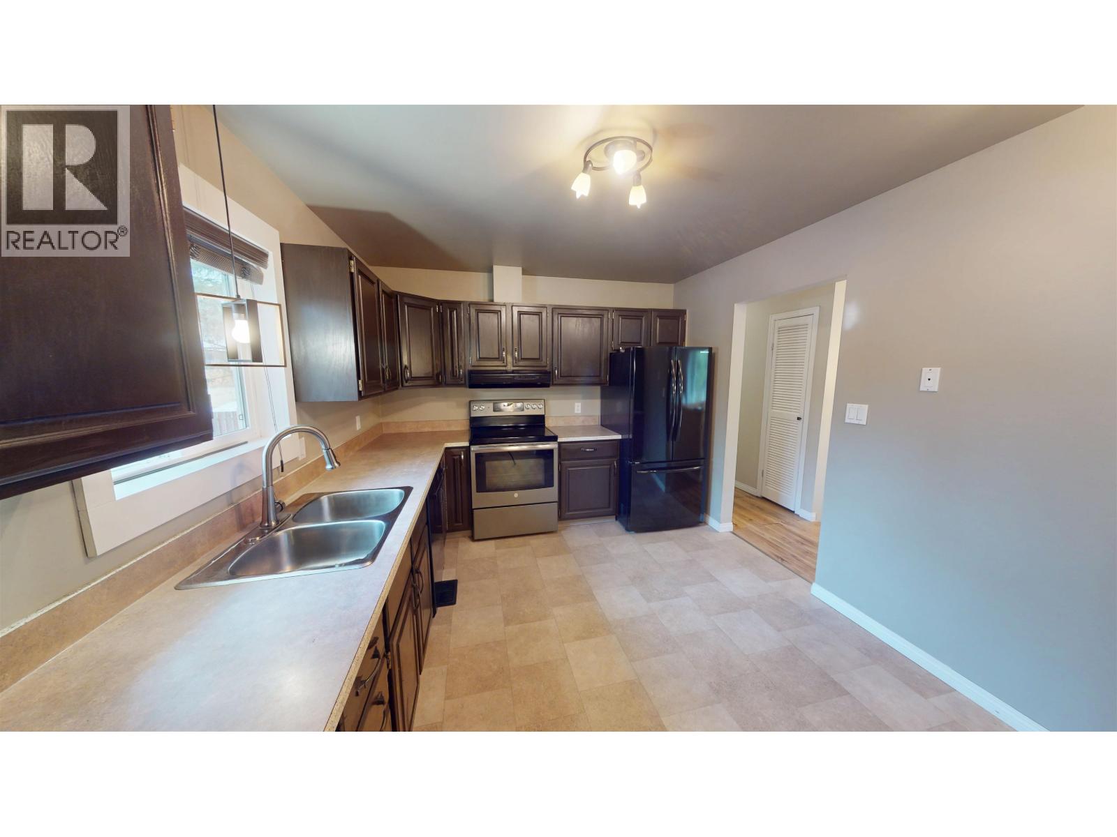 2951 BELCARRA ROAD - 9