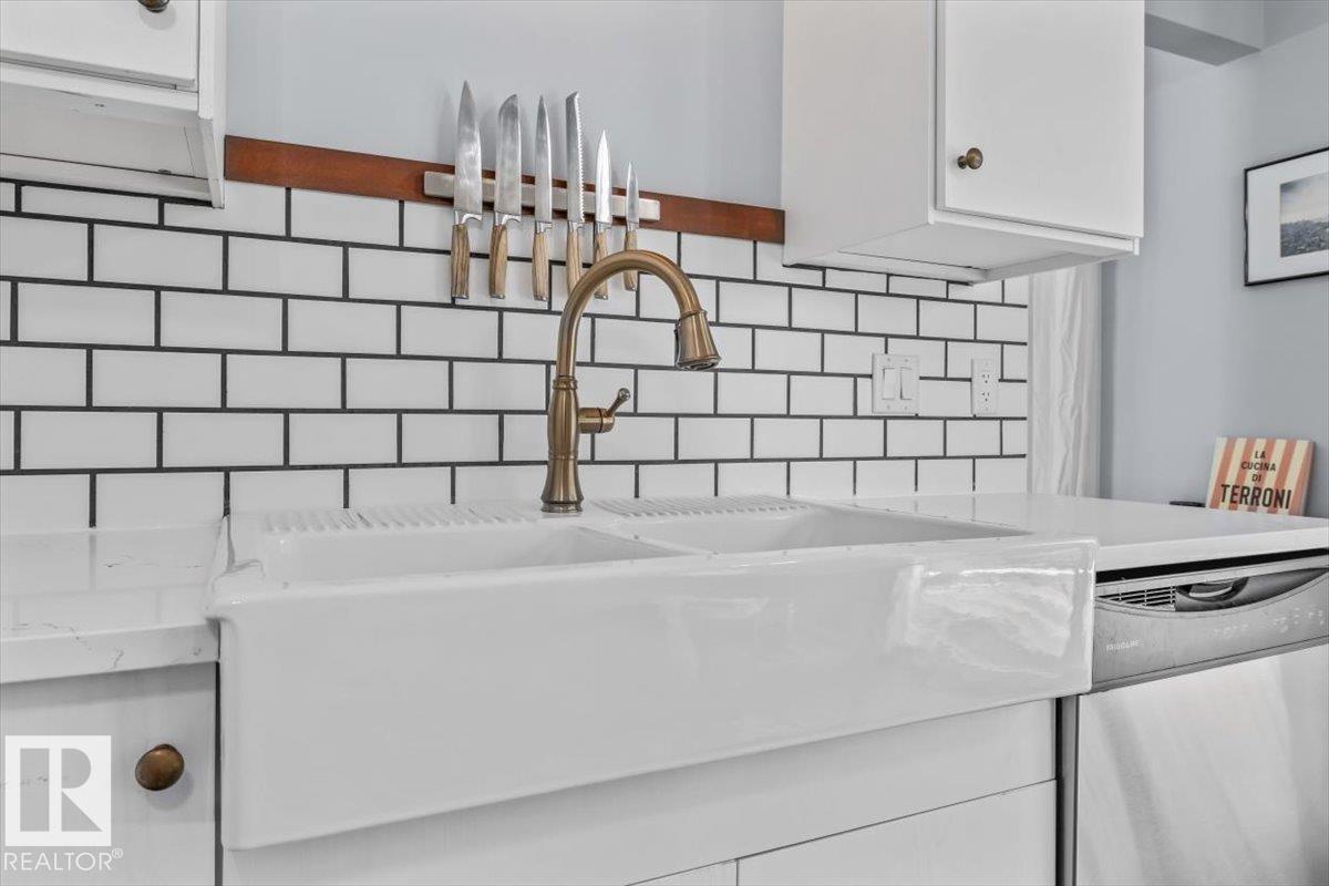 11427 35 AV NW, Edmonton