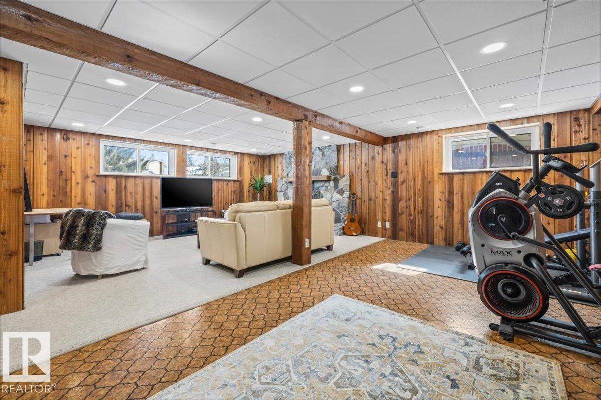 11427 35 AV NW, Edmonton