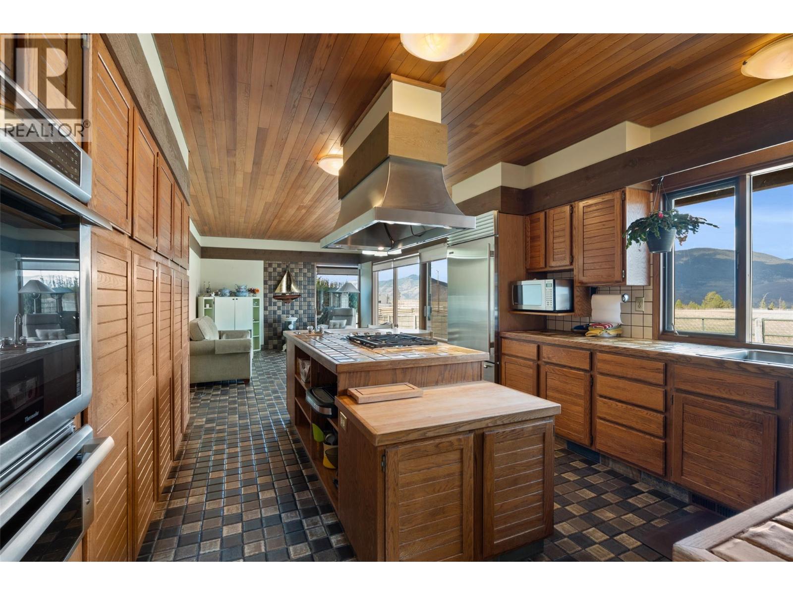 8140 Barnhartvale Road, Kamloops