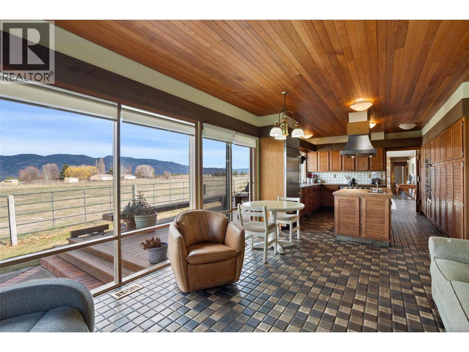 8140 Barnhartvale Road, Kamloops