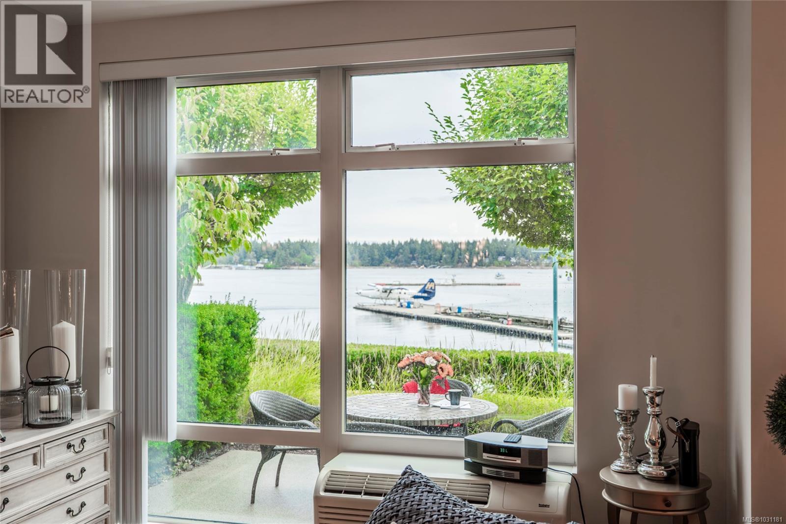 #12 38 FRONT ST - 12