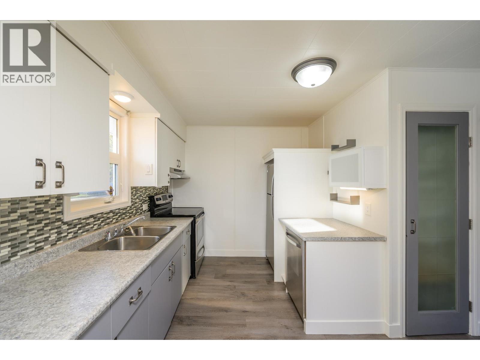 309 WAINWRIGHT STREET - 10