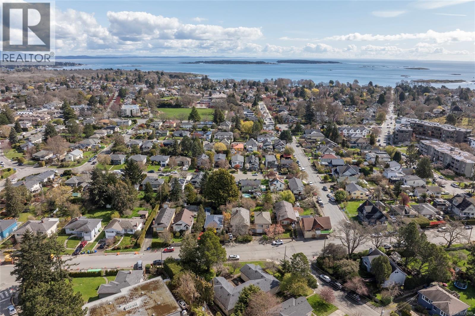  2442/2462 Eastdowne Road, Oak Bay