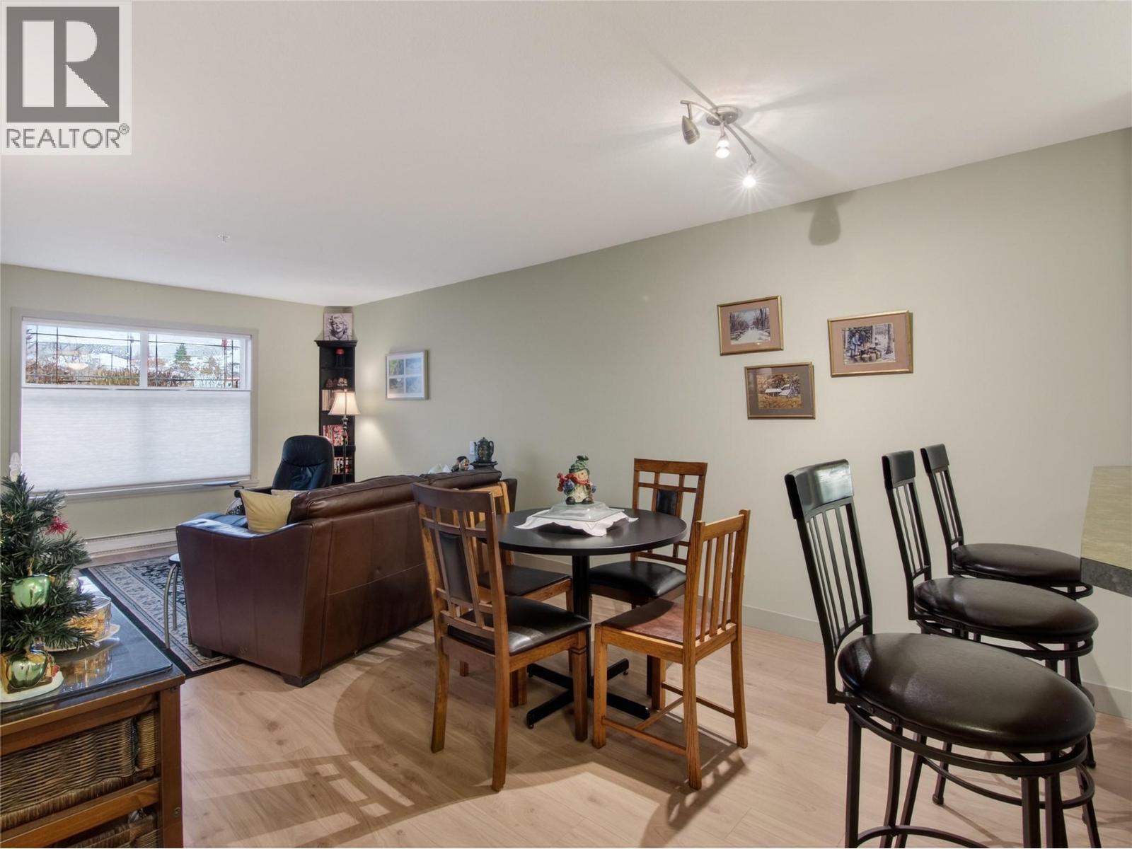 #109 515 HOUGHTON ROAD - 12