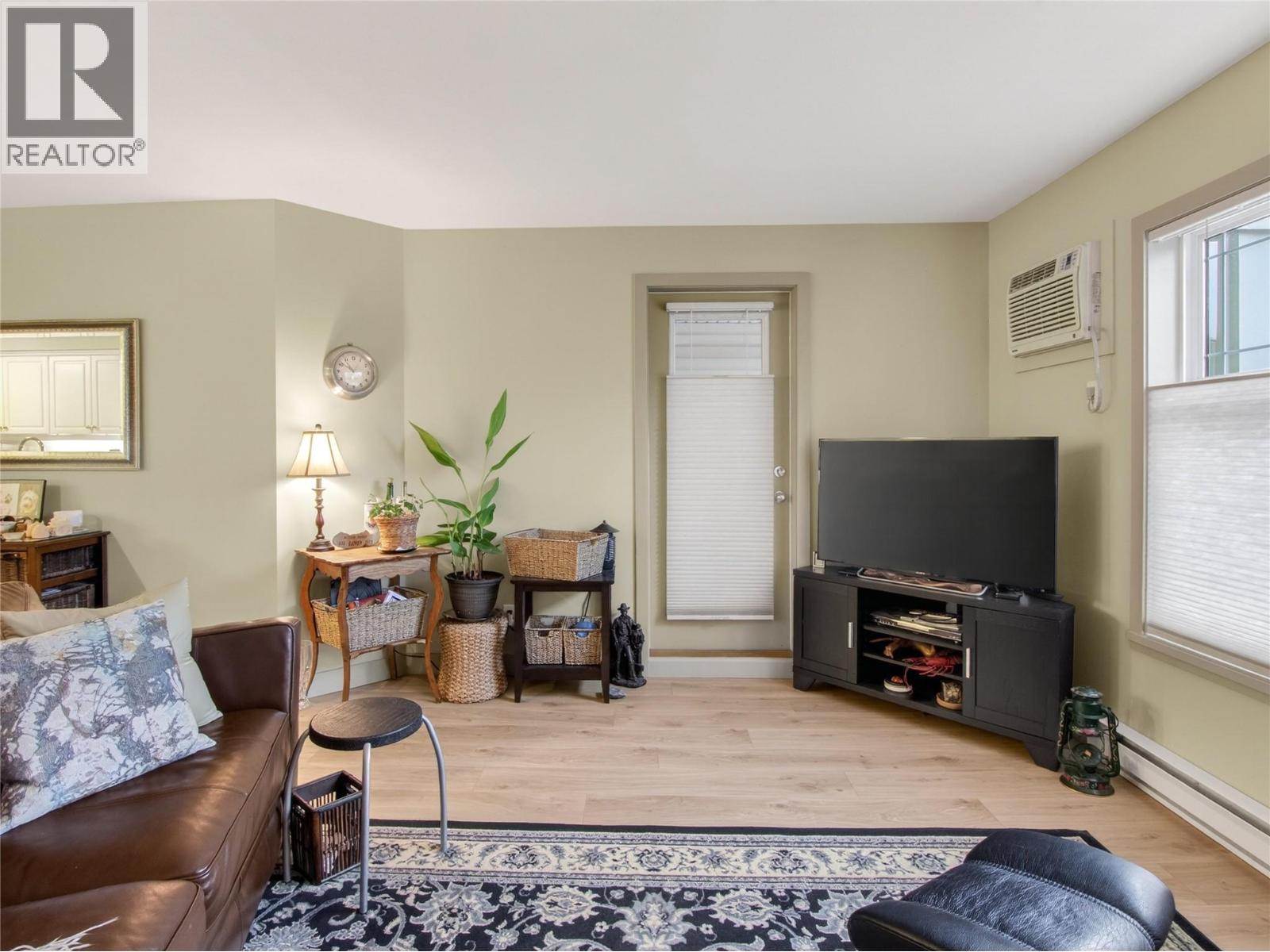 #109 515 HOUGHTON ROAD - 17