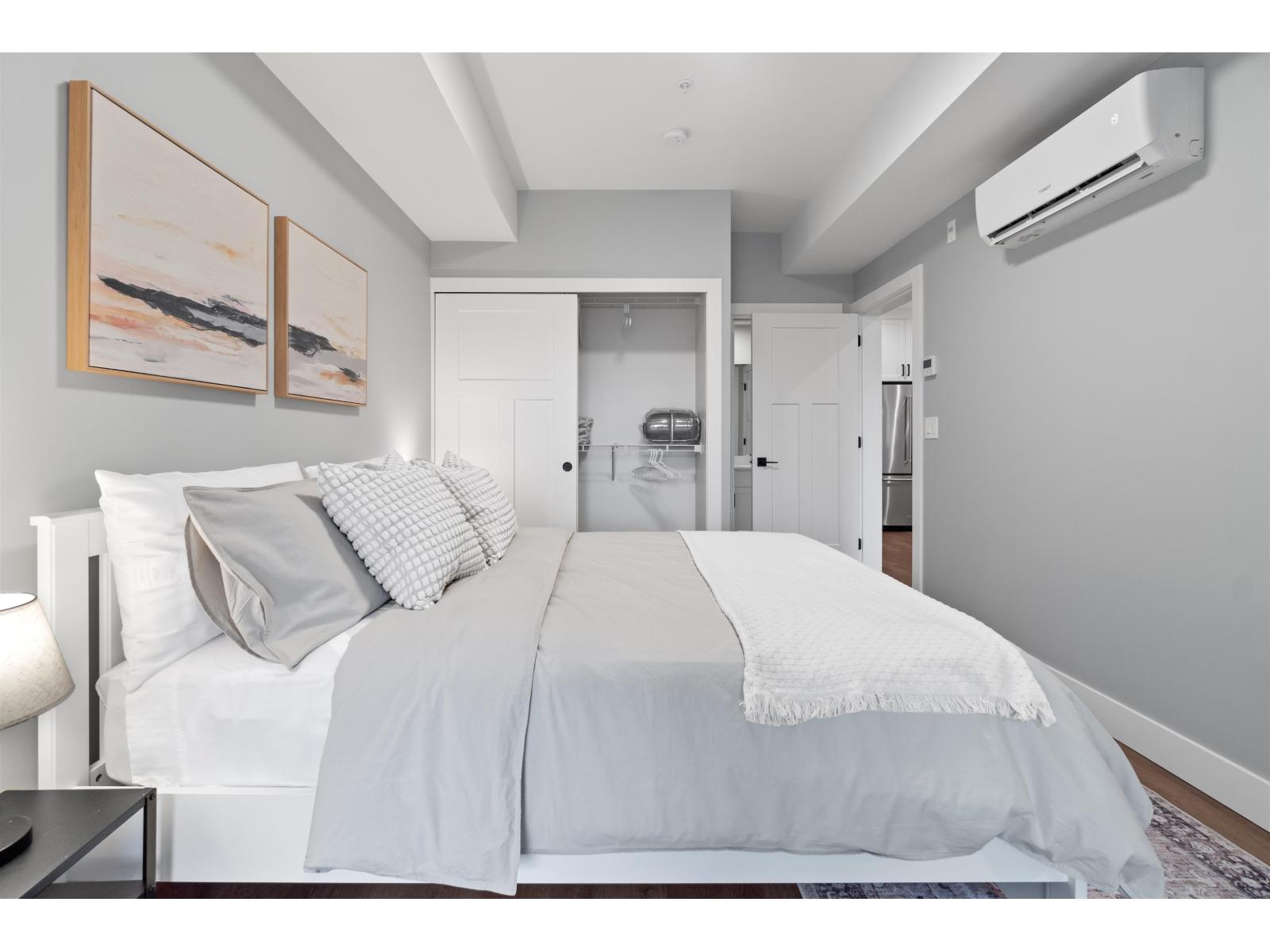 106 470 ESPLANADE AVENUE, Harrison Hot Springs, Harrison Hot Springs