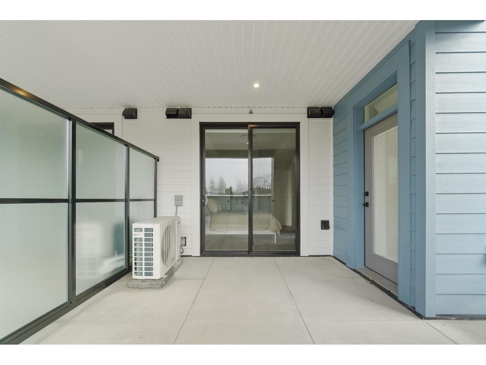 106 470 ESPLANADE AVENUE, Harrison Hot Springs, Harrison Hot Springs