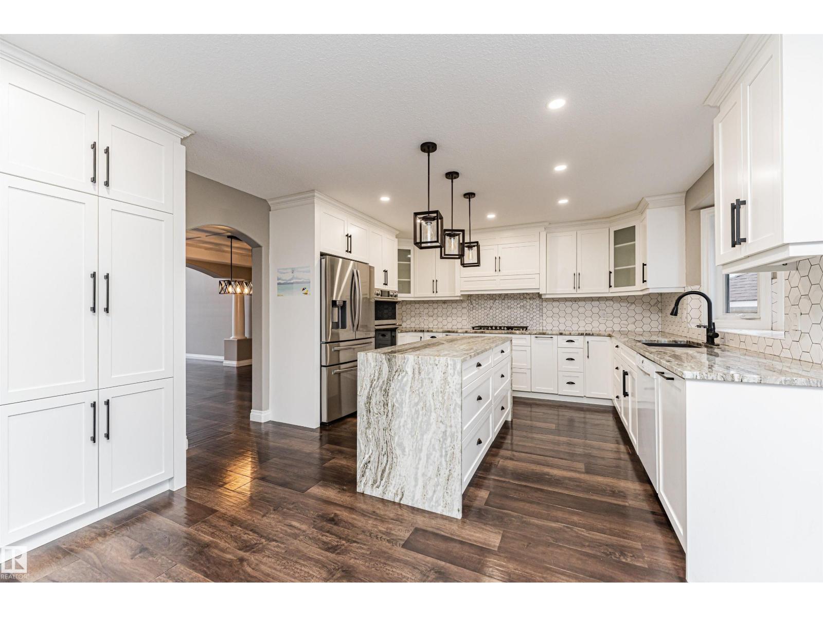 1213 115A ST NW, Edmonton