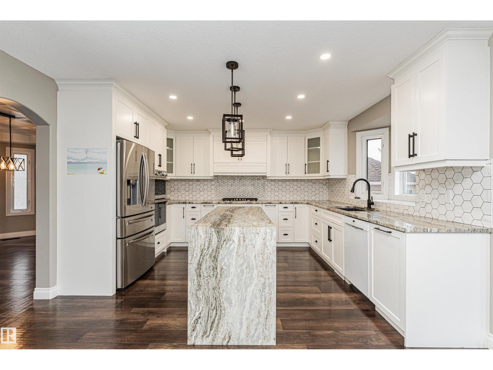 1213 115A ST NW, Edmonton