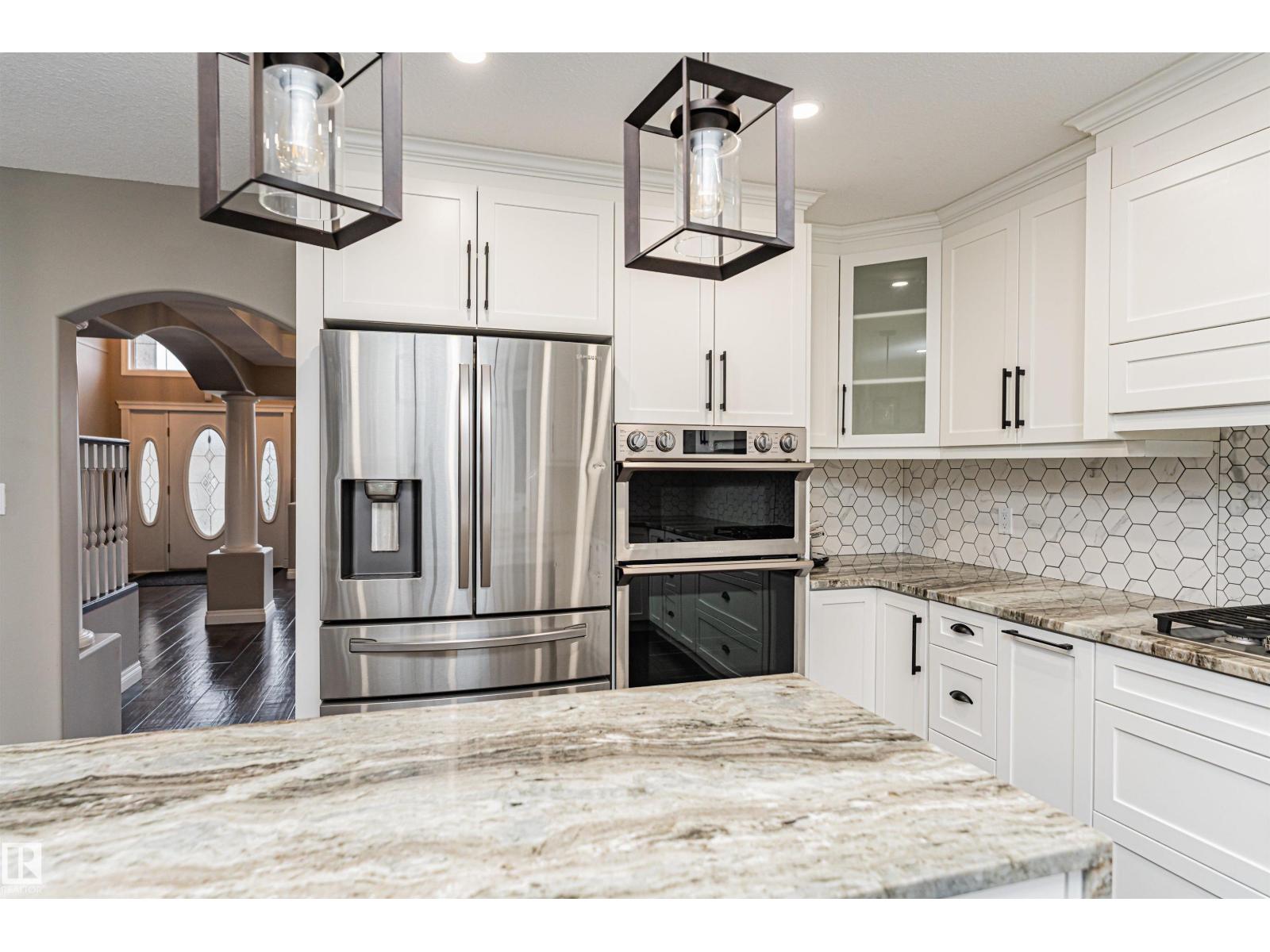 1213 115A ST NW, Edmonton