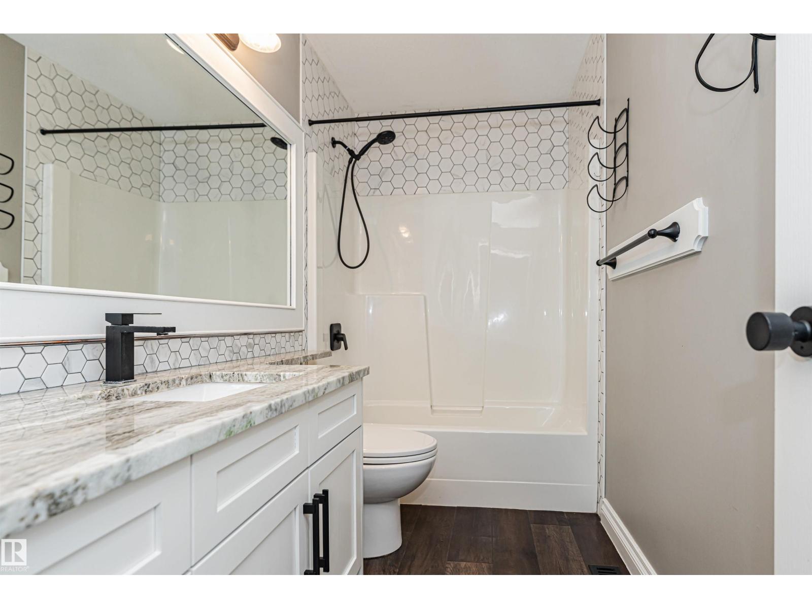 1213 115A ST NW, Edmonton