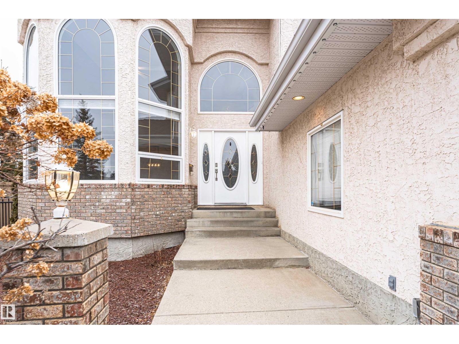 1213 115A ST NW, Edmonton