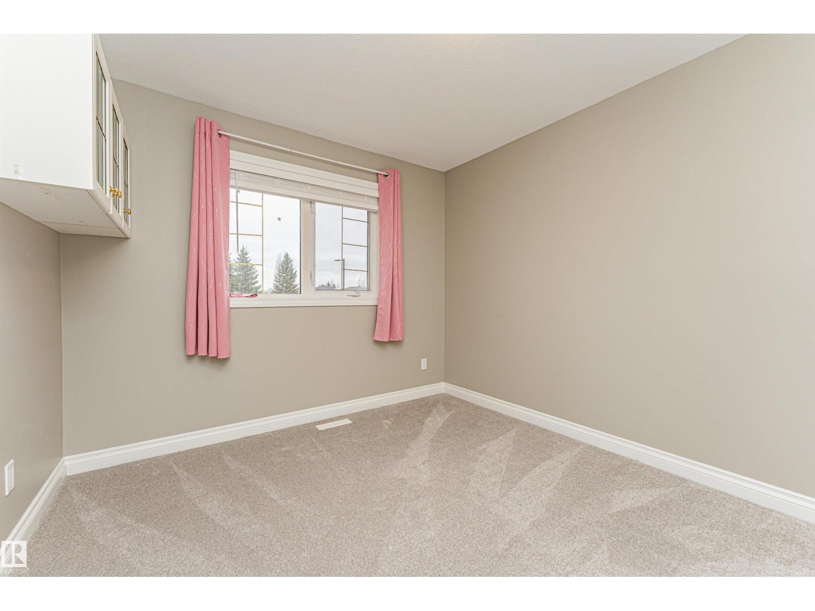 1213 115A ST NW, Edmonton