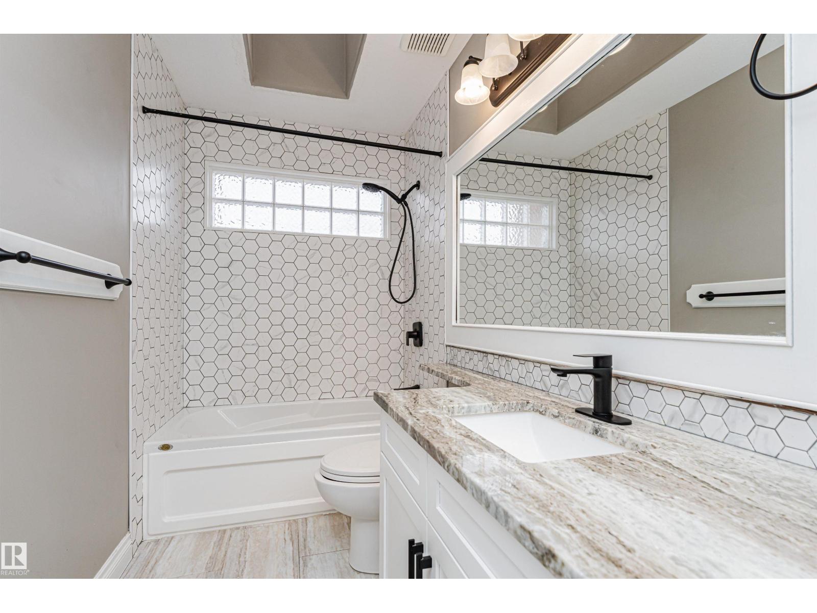 1213 115A ST NW, Edmonton