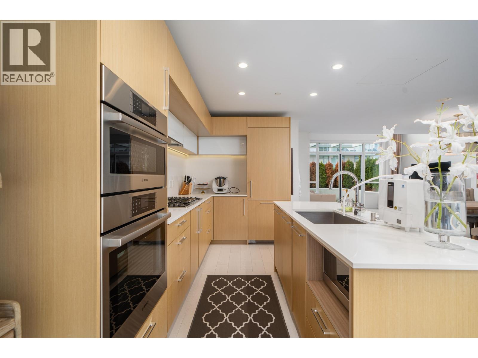 319 5580 NO. 3 ROAD, Richmond