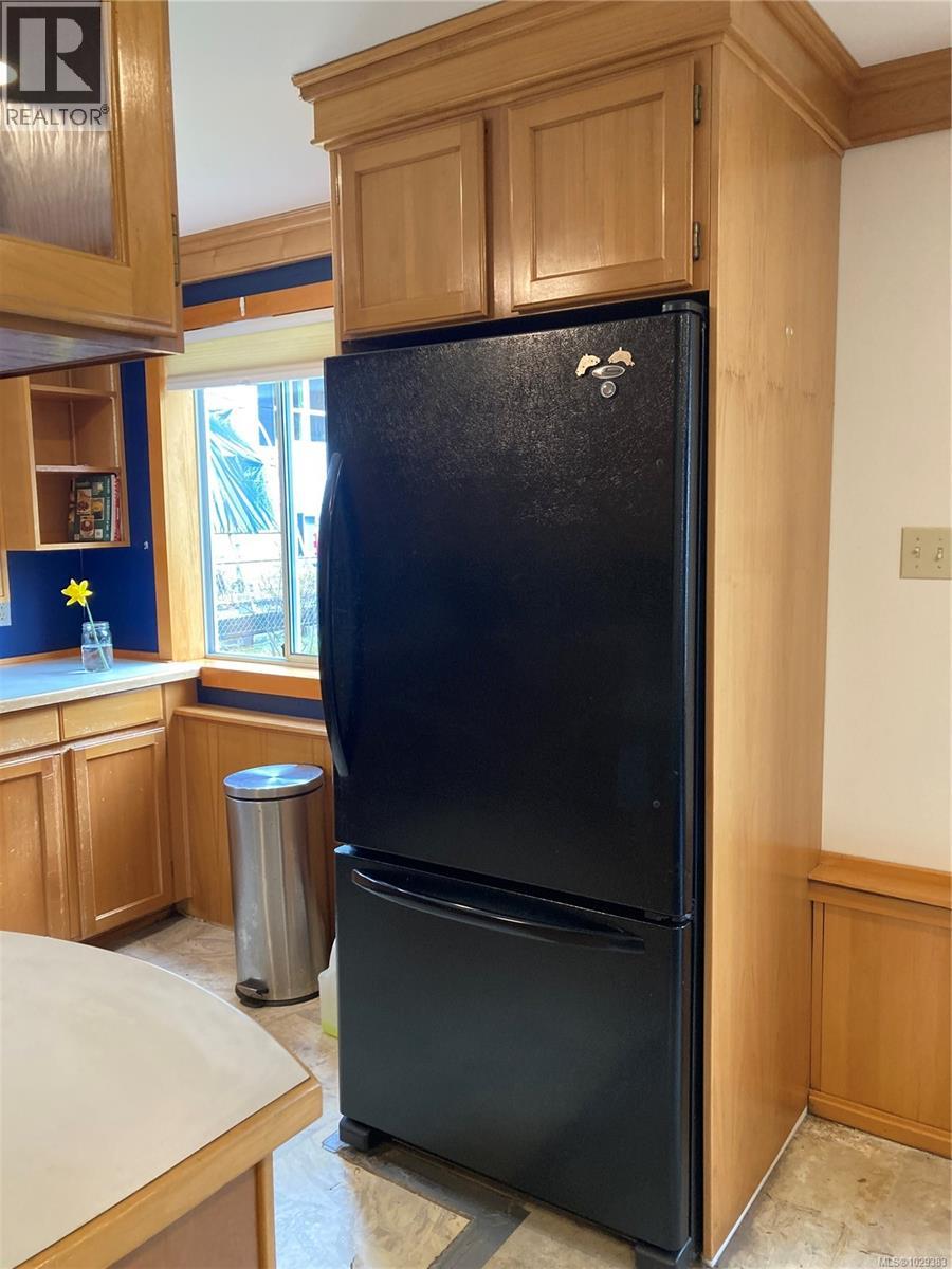 147 MAQUINNA AVE - 13