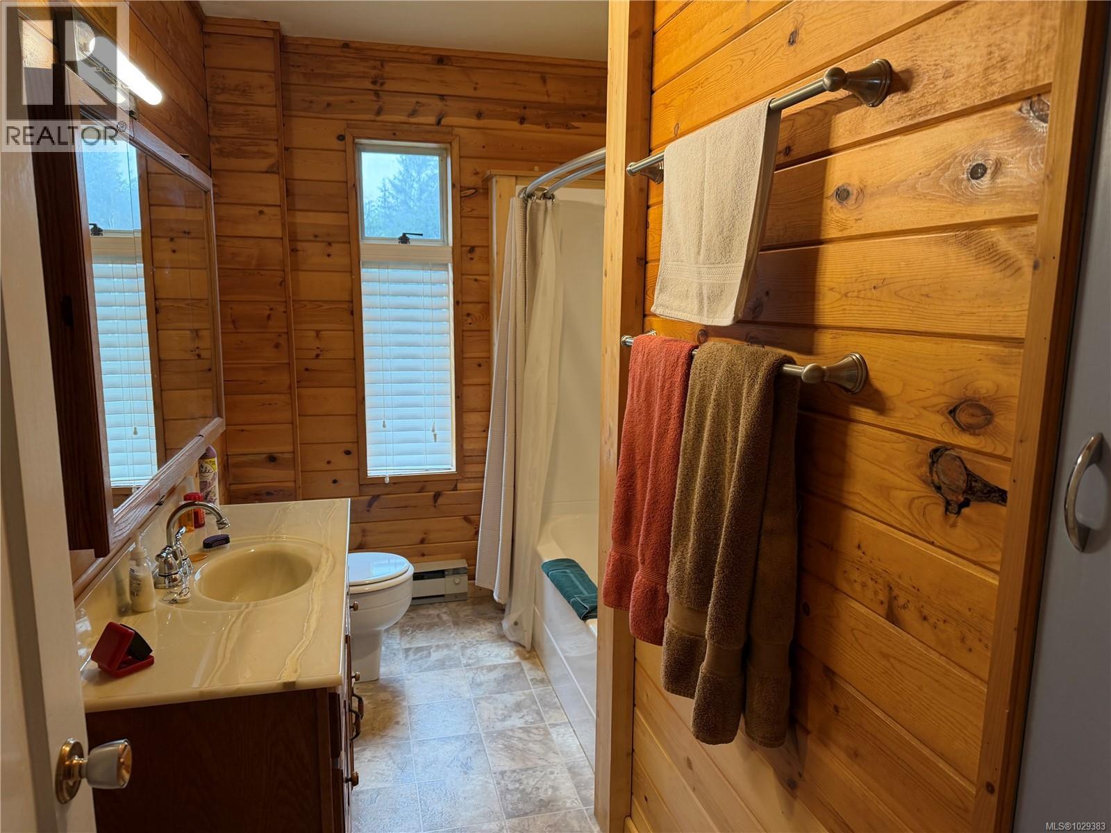 147 Maquinna Ave - 22