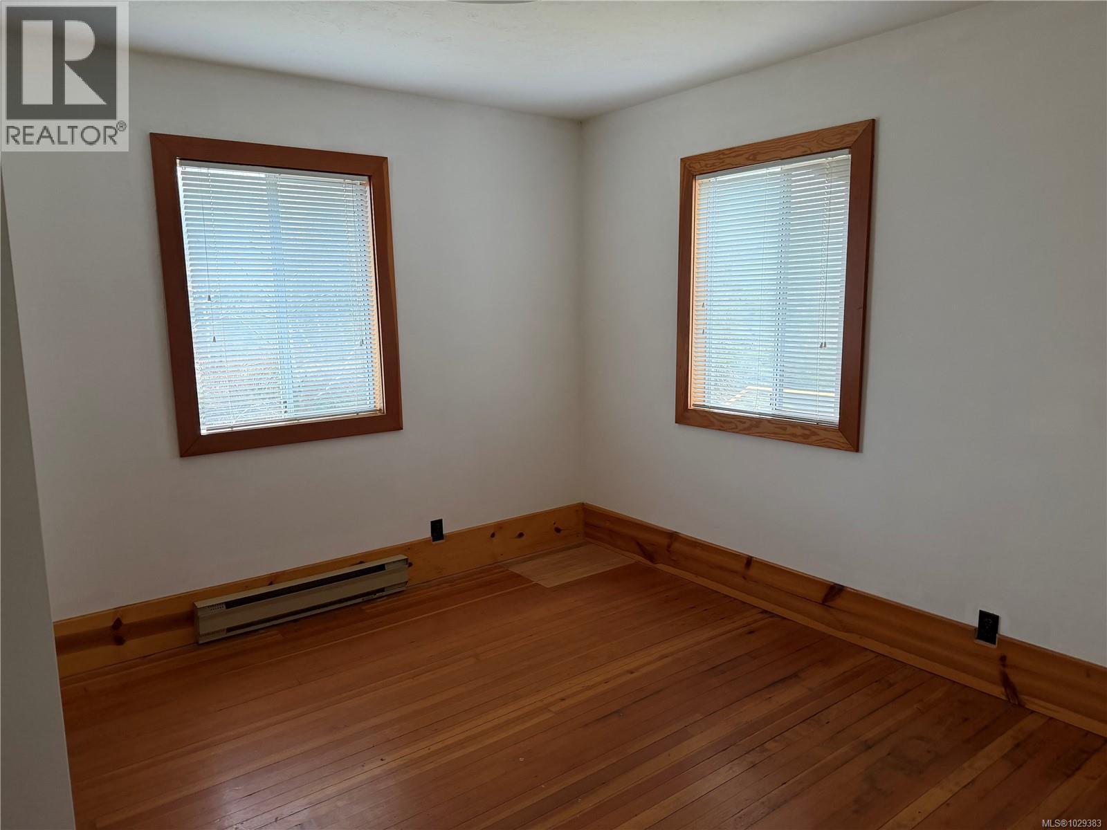 147 Maquinna Ave - 26
