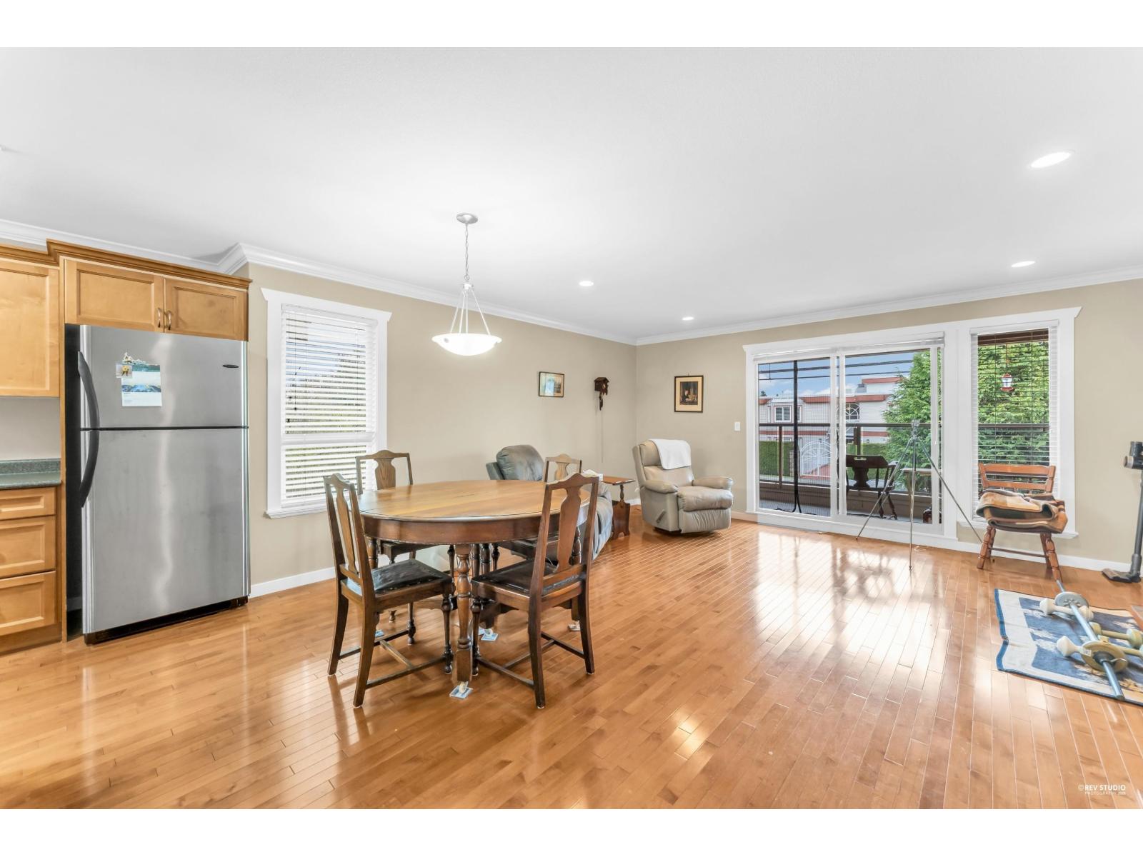 4 14921 THRIFT AVENUE, White Rock