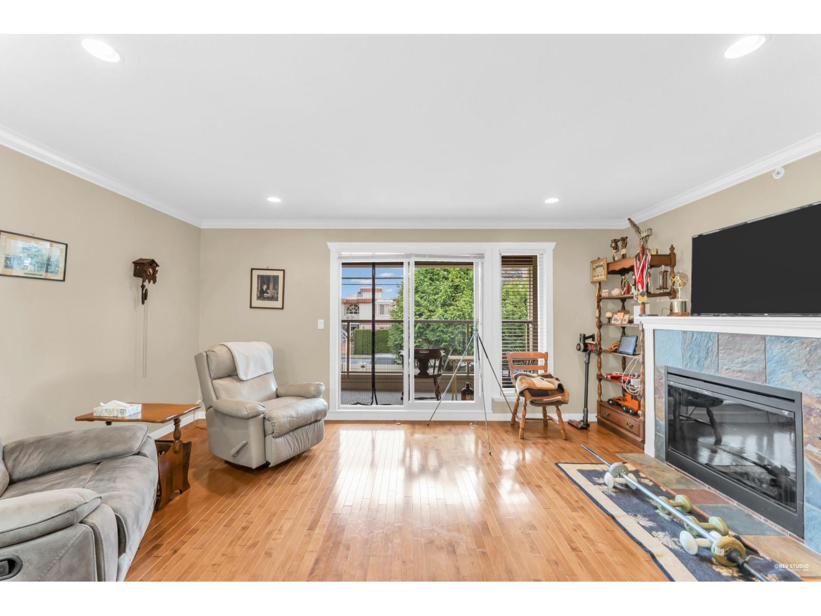 4 14921 THRIFT AVENUE, White Rock