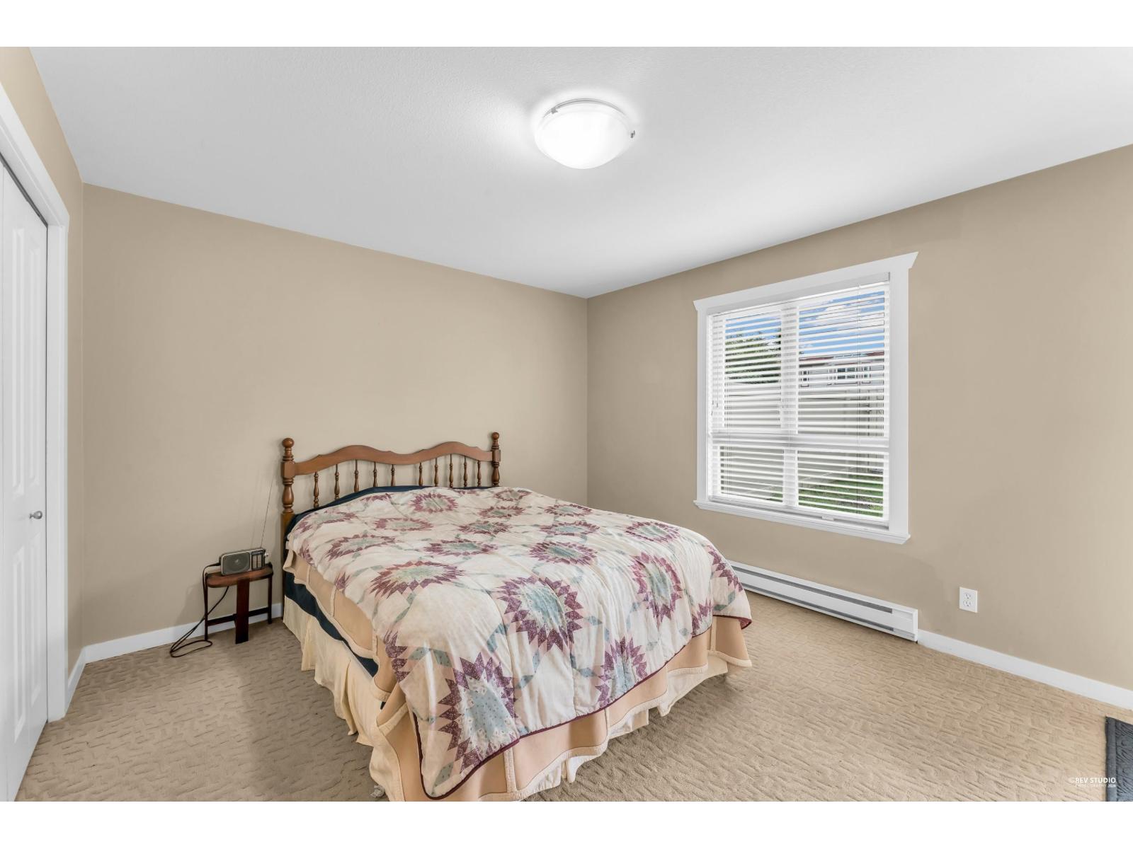 4 14921 THRIFT AVENUE, White Rock