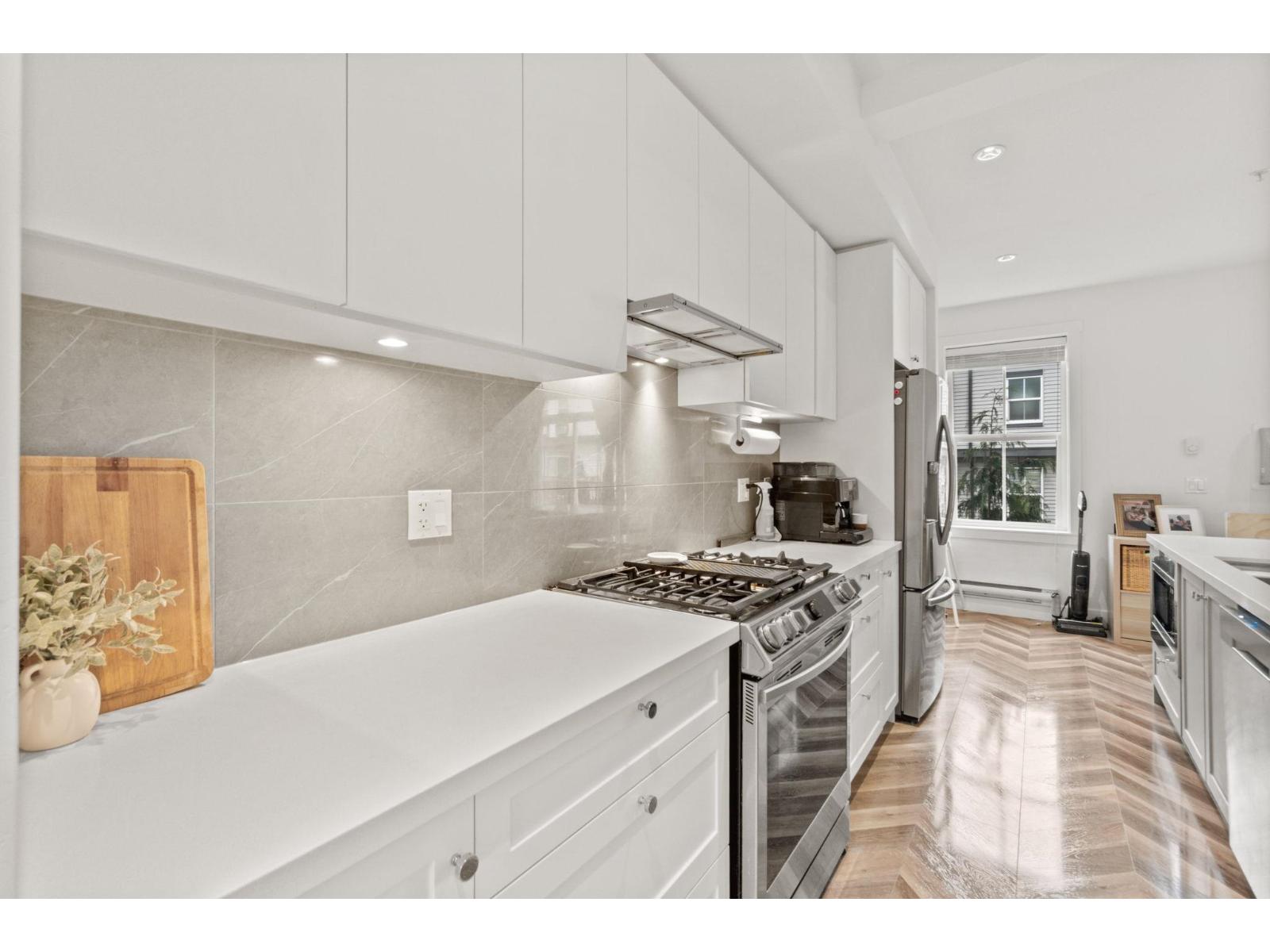 29 8161 201 STREET, Langley