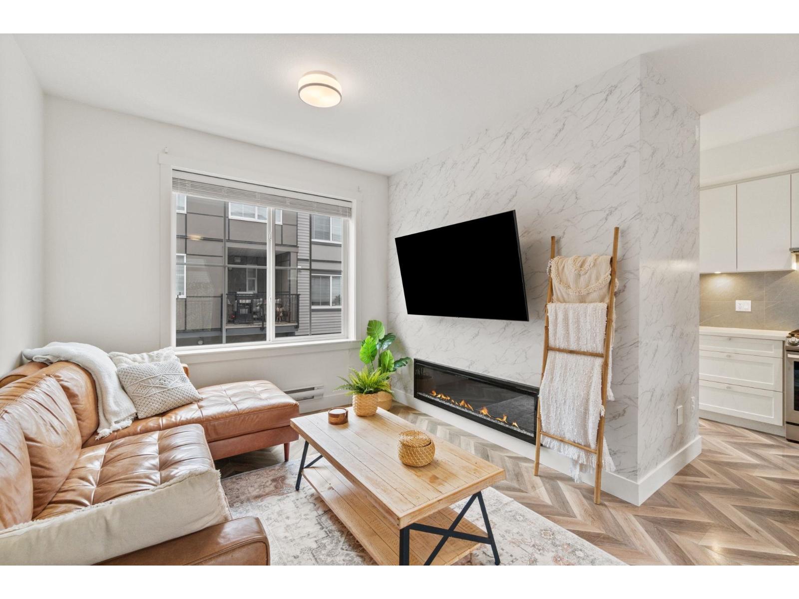 29 8161 201 STREET, Langley