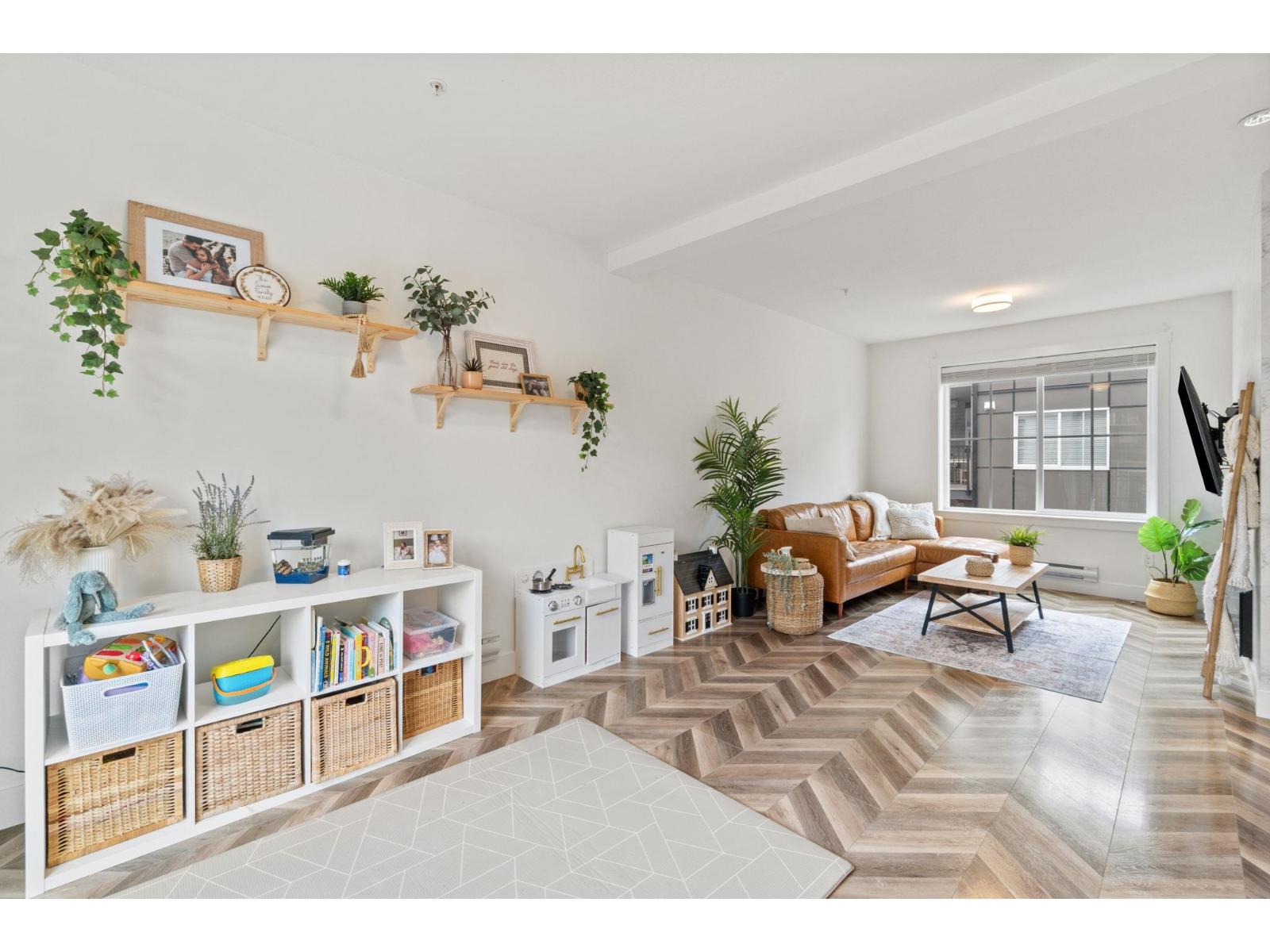 29 8161 201 STREET, Langley