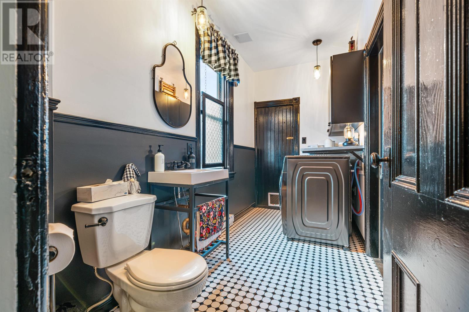 Property 43 of 46 of 500 Nelson Street