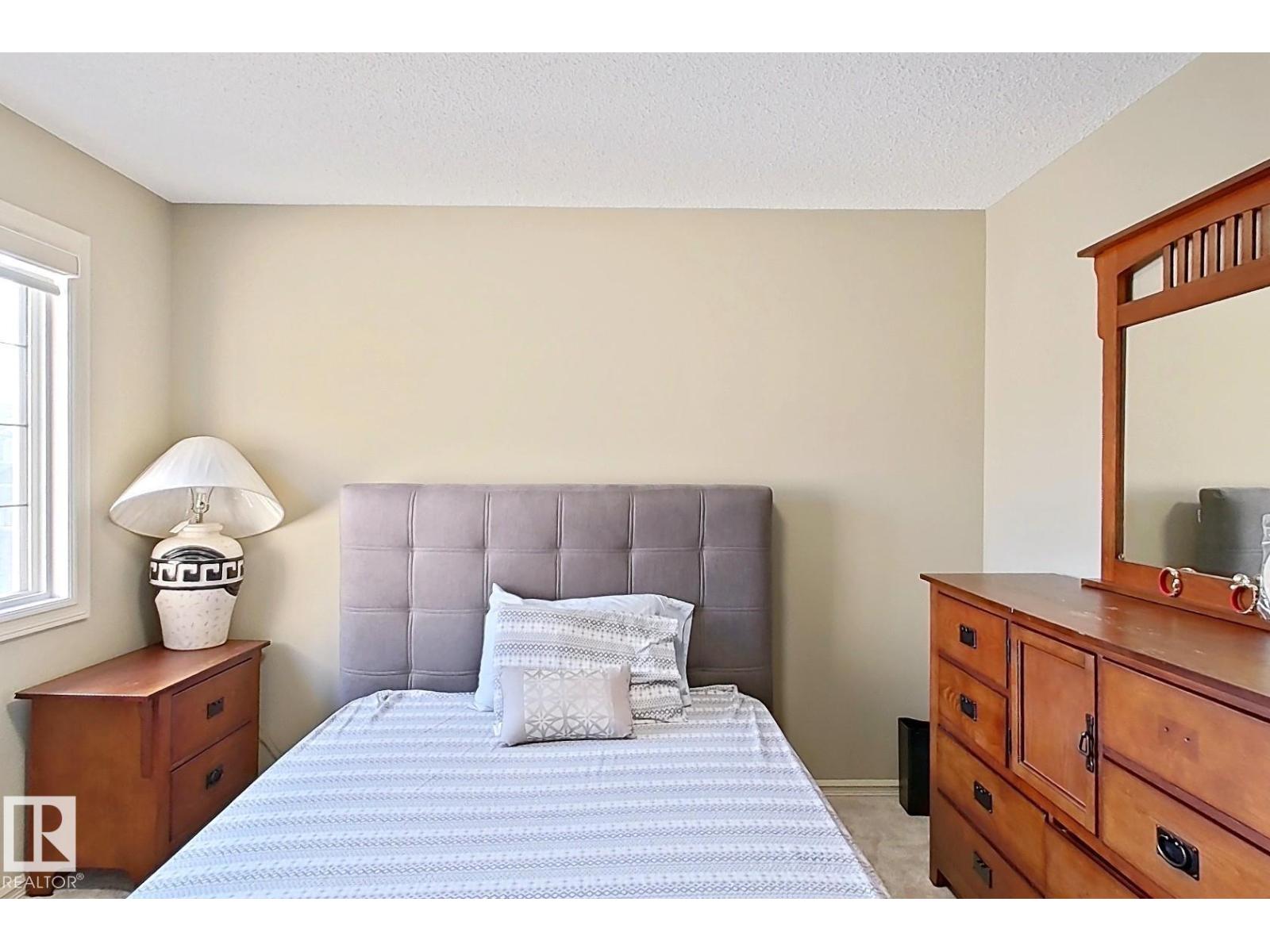 1206 MCKINNEY CO NW, Edmonton