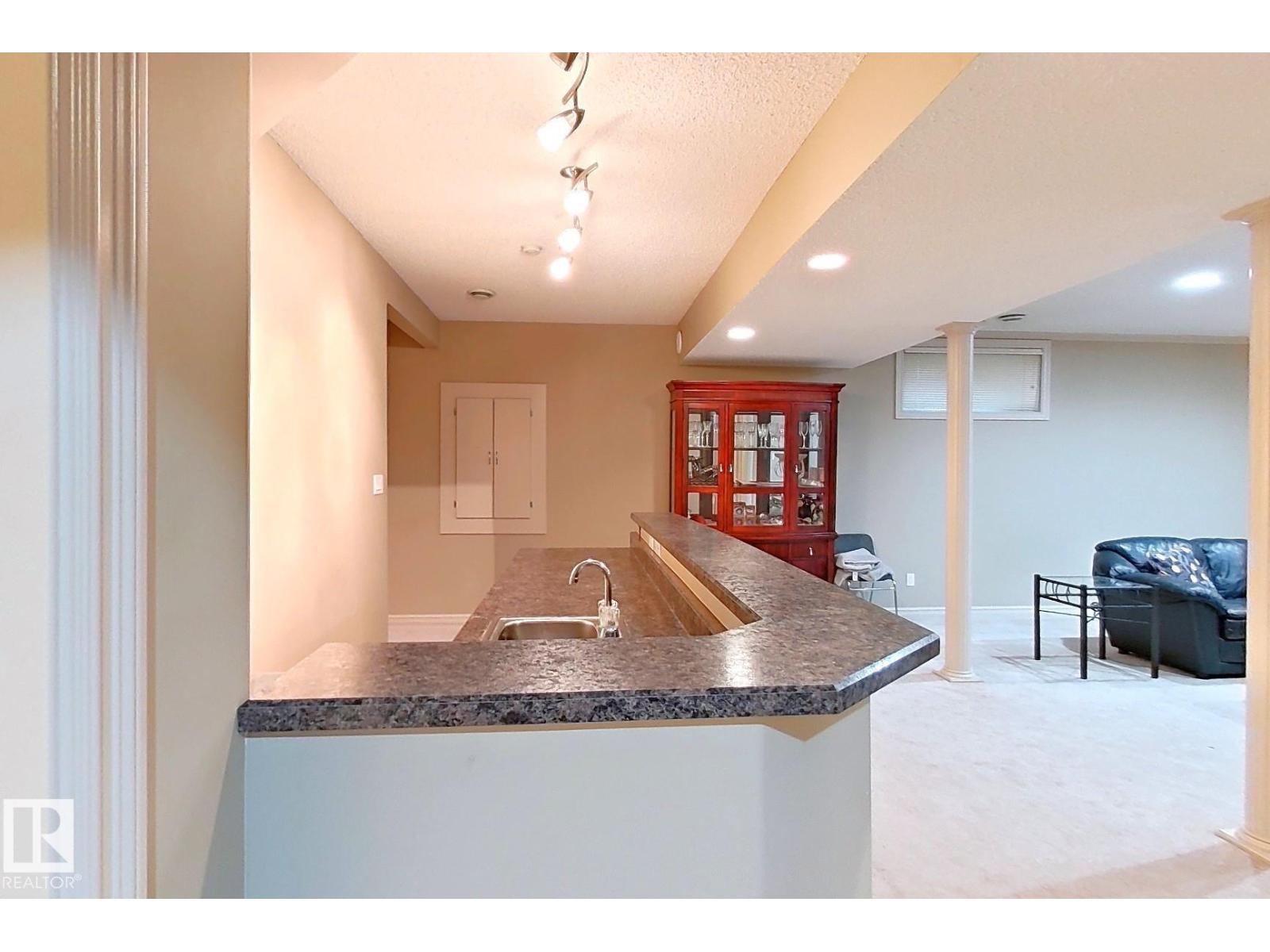 1206 MCKINNEY CO NW, Edmonton