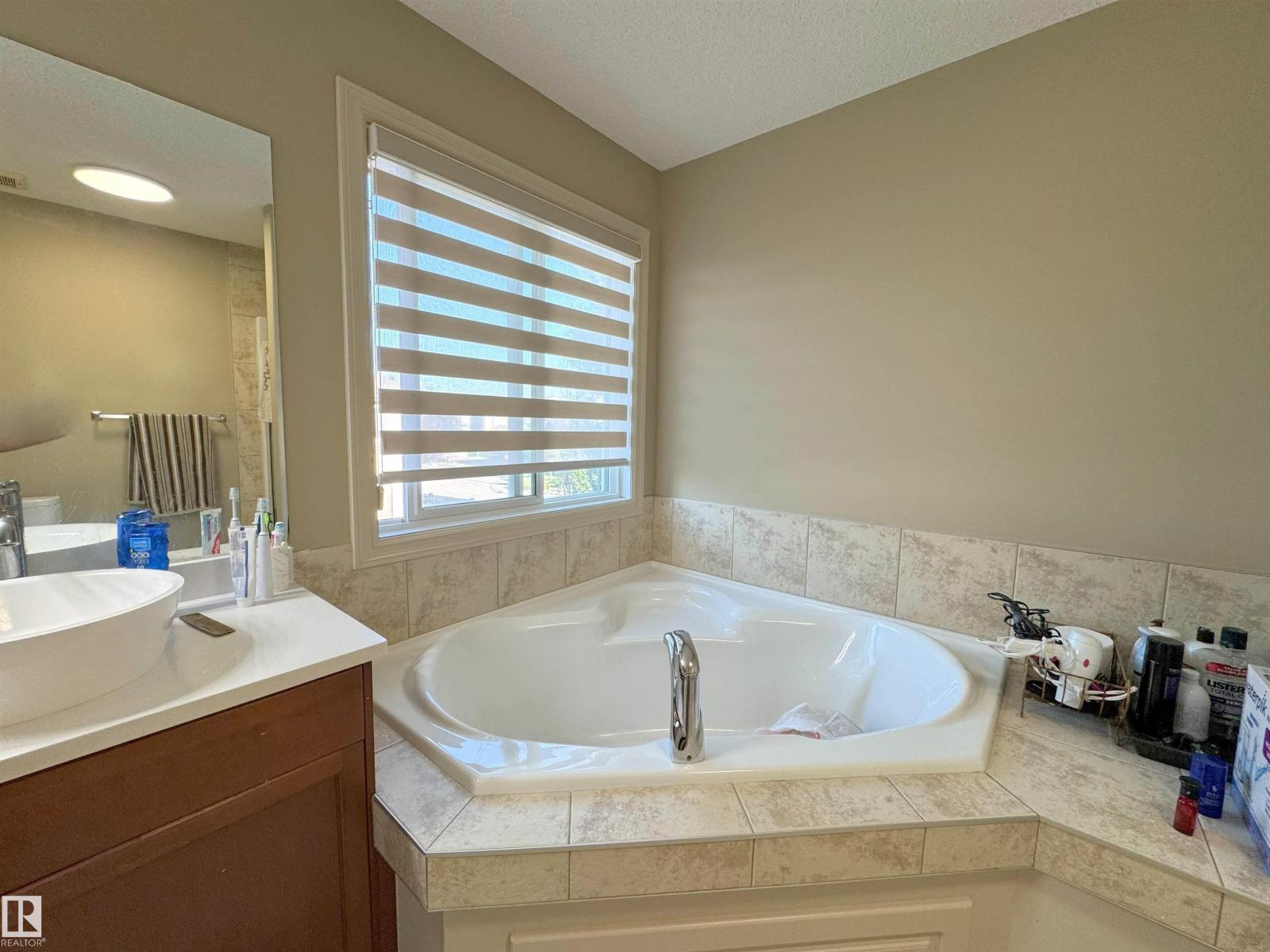 1206 MCKINNEY CO NW, Edmonton