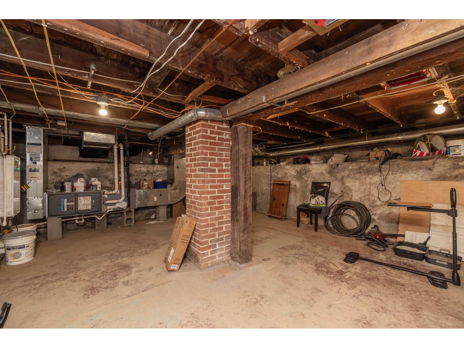 9183 SYLVESTER ROAD, Mission