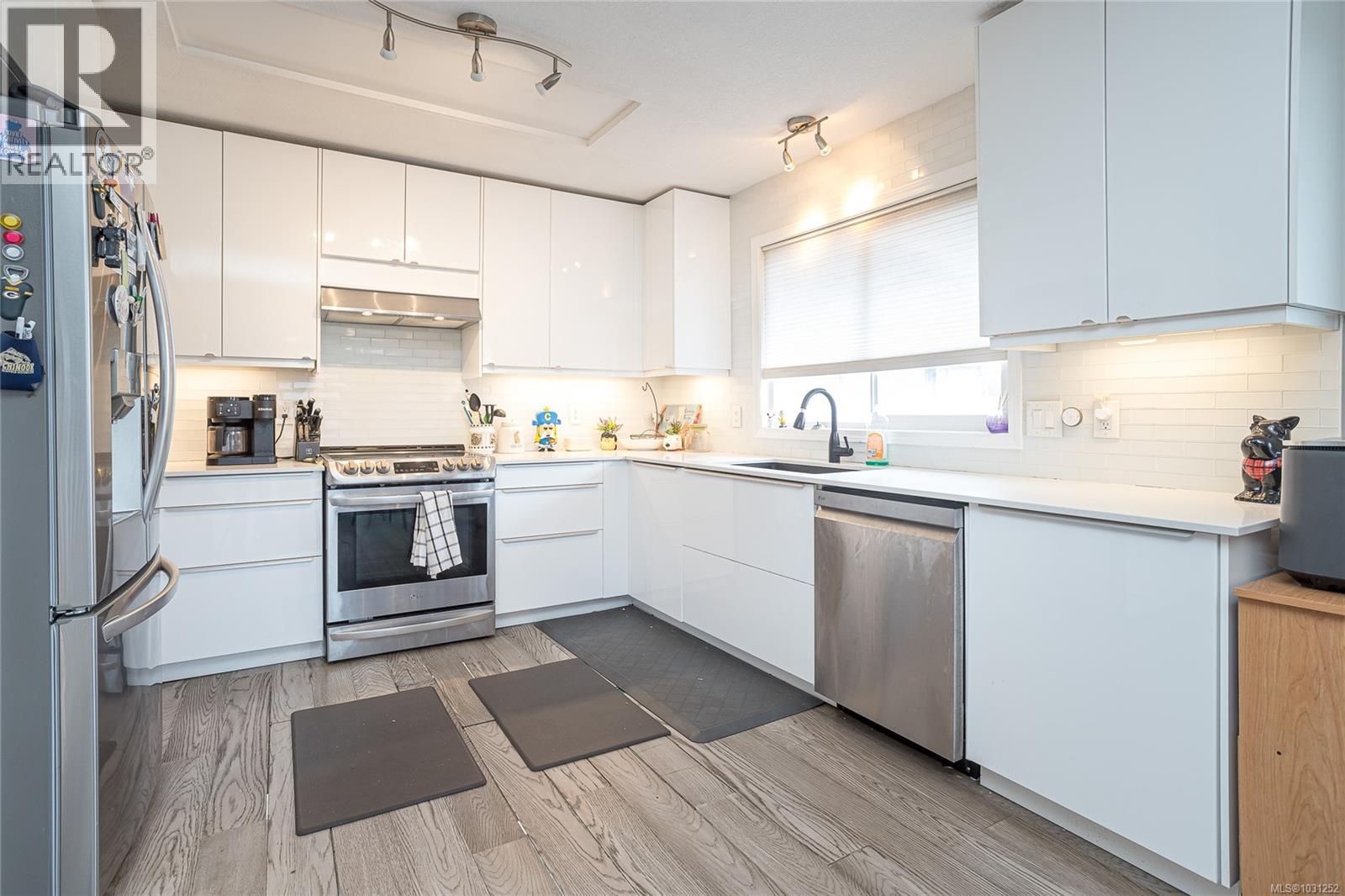 671 MARSH WREN PL - 9