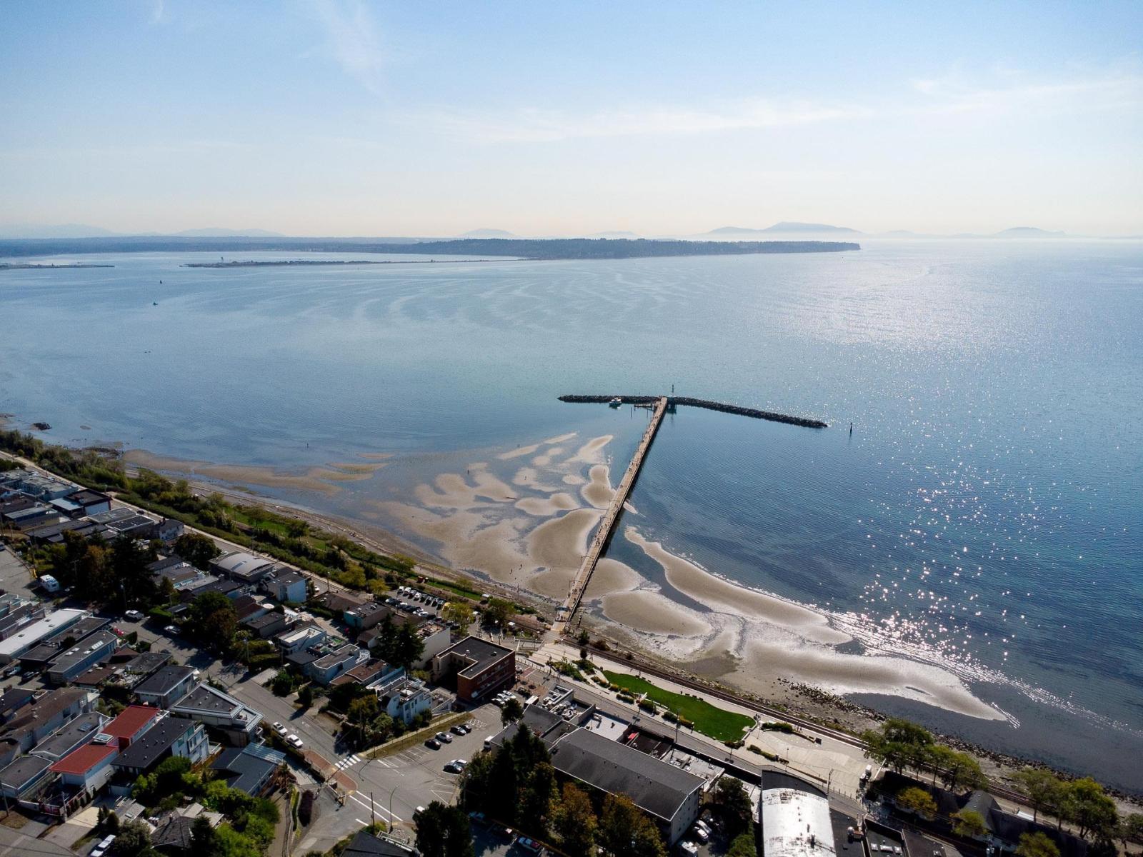 205 15154 ROPER AVENUE, White Rock