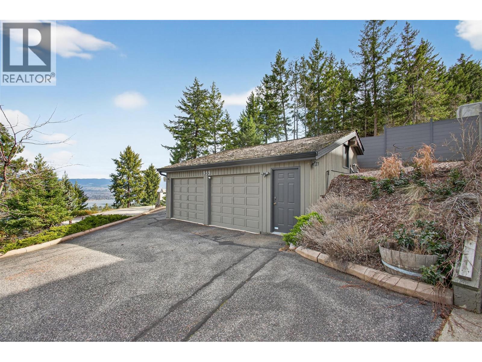 935 LLOYD JONES DRIVE - 24