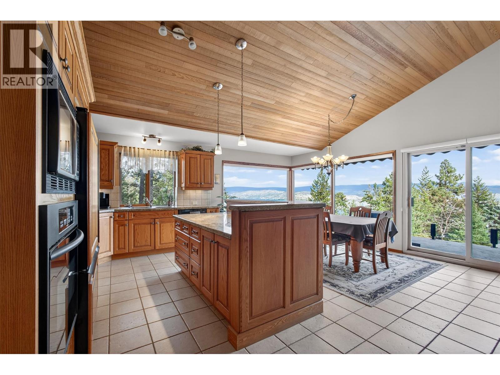 935 Lloyd Jones Drive - 5