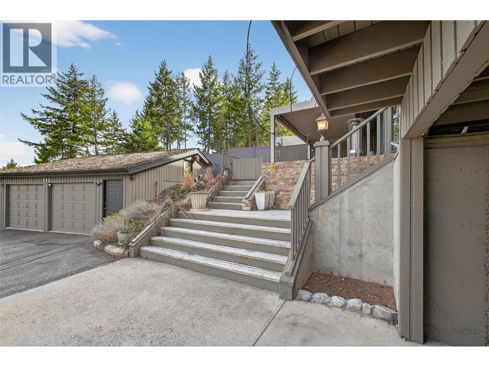 935 Lloyd Jones Drive - 26