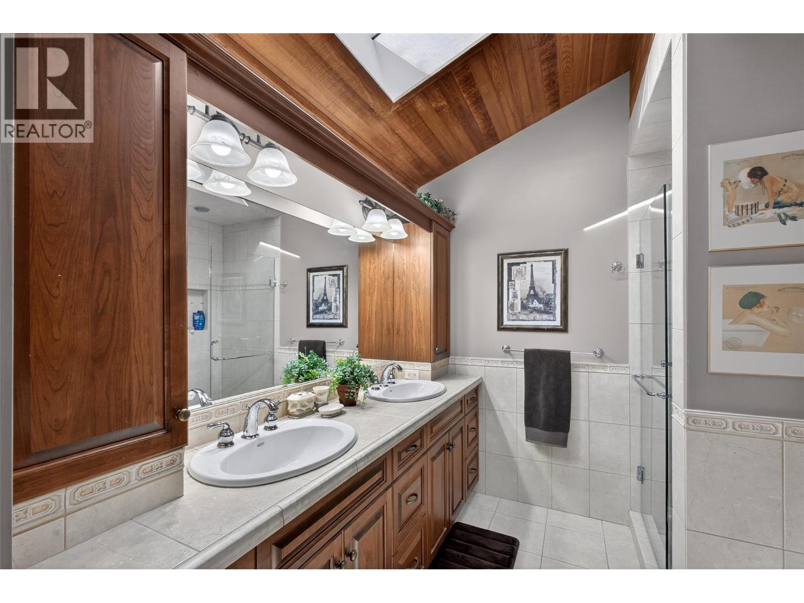 935 LLOYD JONES DRIVE - 16