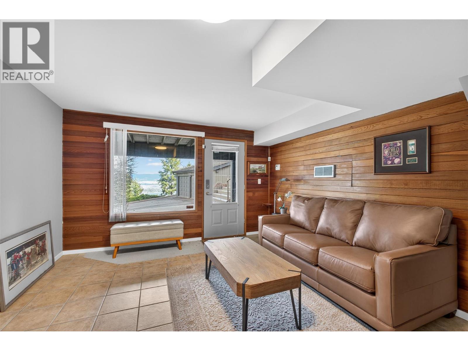 935 Lloyd Jones Drive - 32