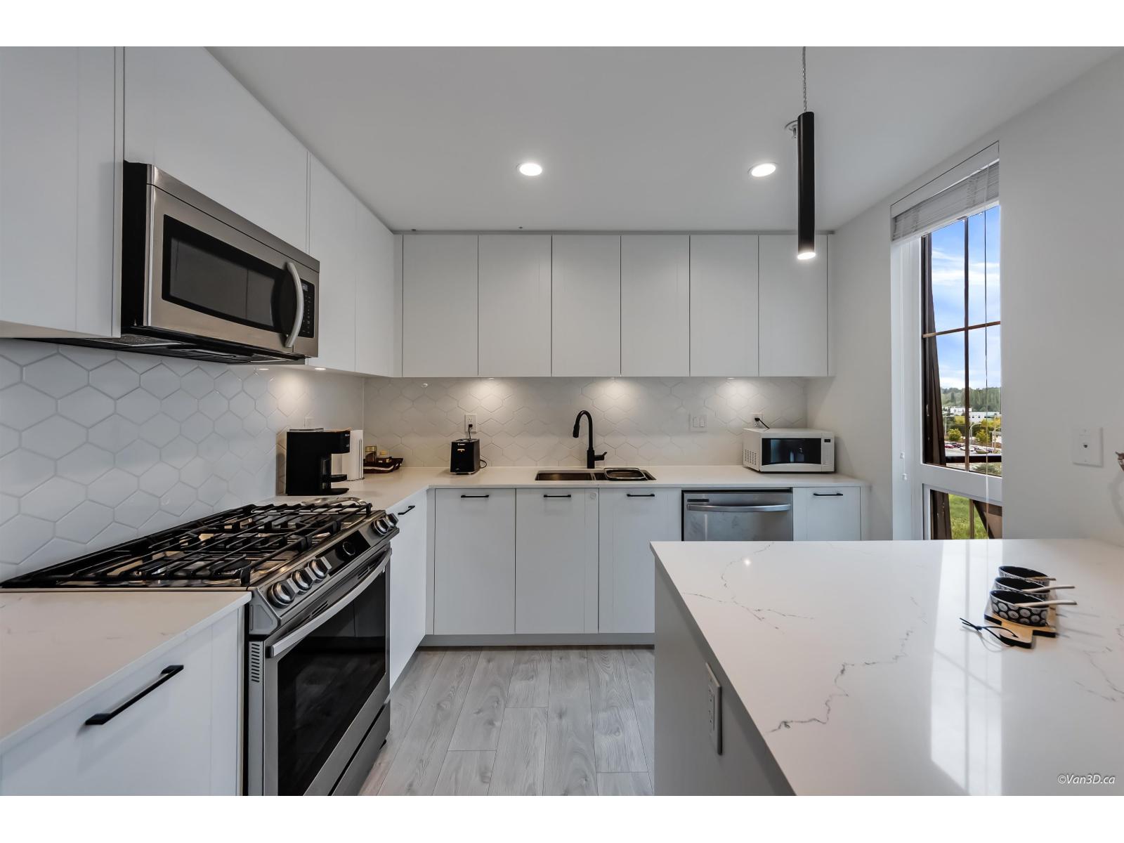 606 20052 83A AVENUE, Langley