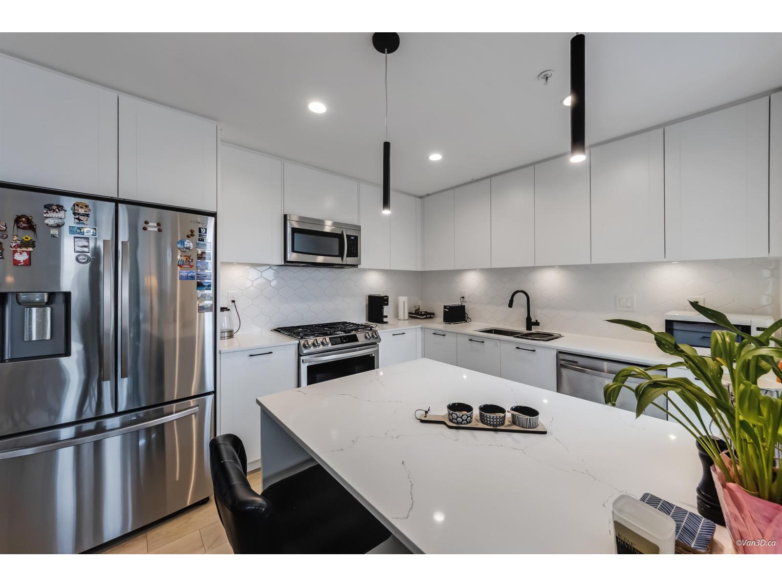 606 20052 83A AVENUE, Langley