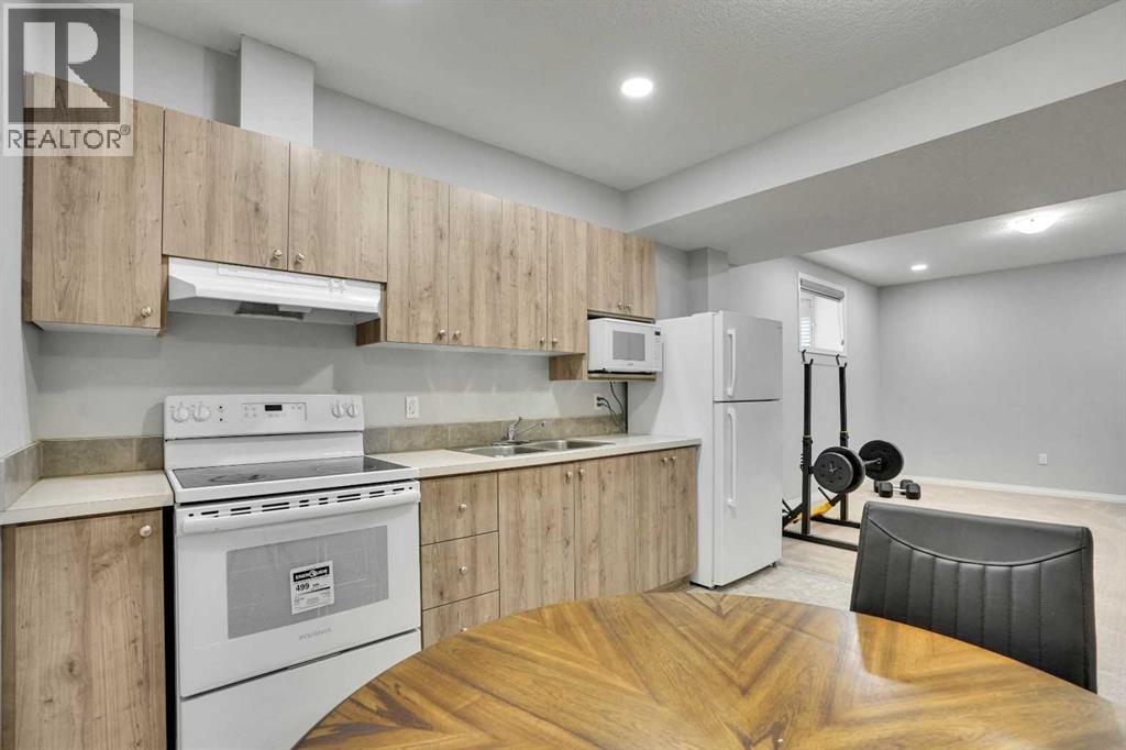 Single Family House for Sale in  Savanna Close NE Saddle Ridge Calgary 