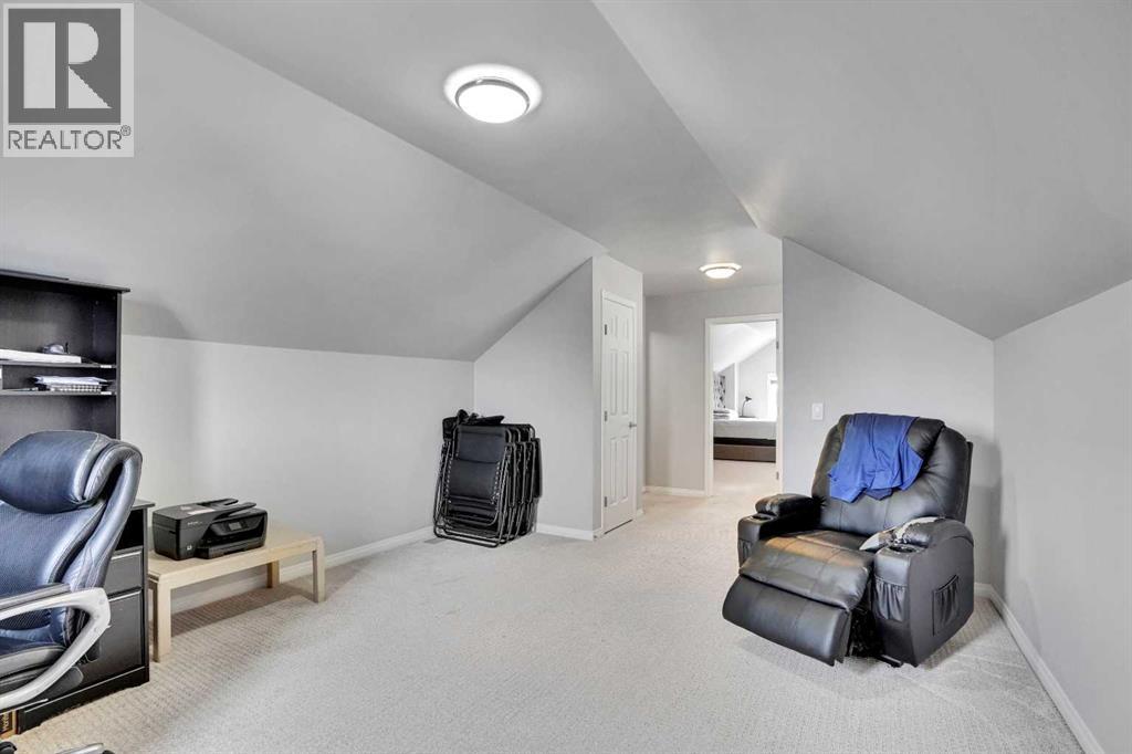 Single Family House for Sale in  Savanna Close NE Saddle Ridge Calgary 