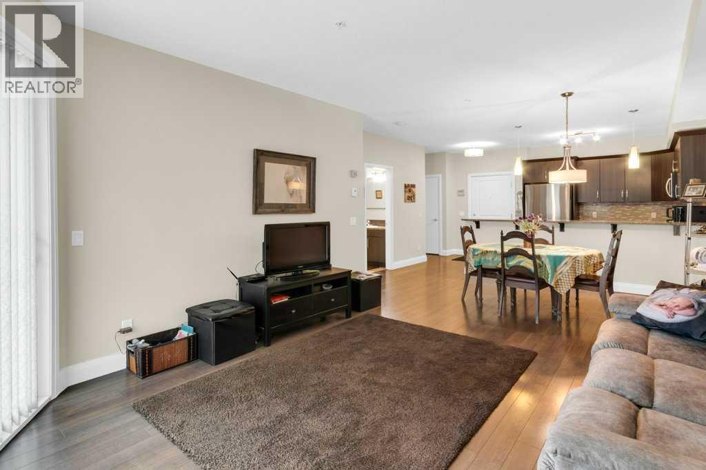 15 Sunset Square, Cochrane