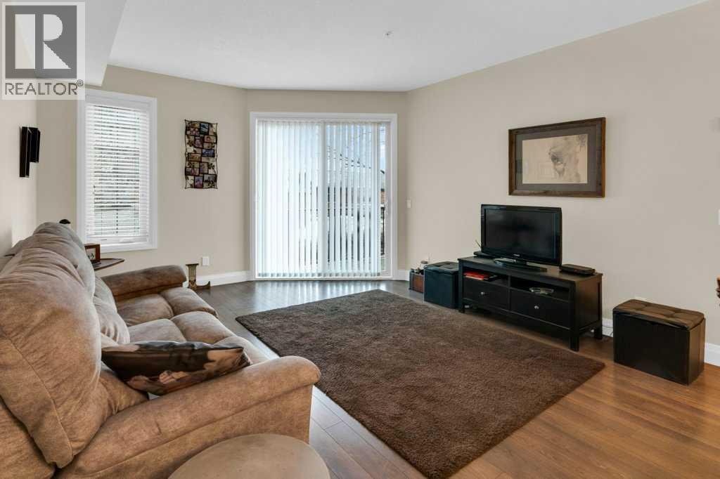 15 Sunset Square, Cochrane